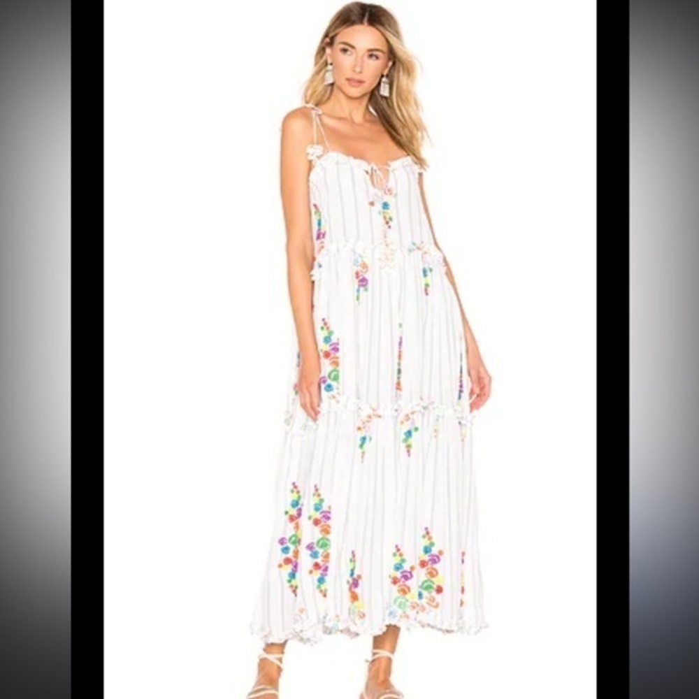 Mochi Elegant White Floral Maxi Dress